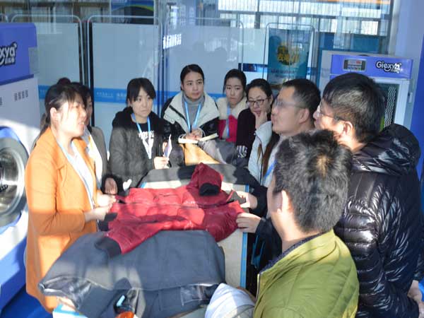 潔希亞怎么樣?潔希亞干洗培訓全面帶你好發展