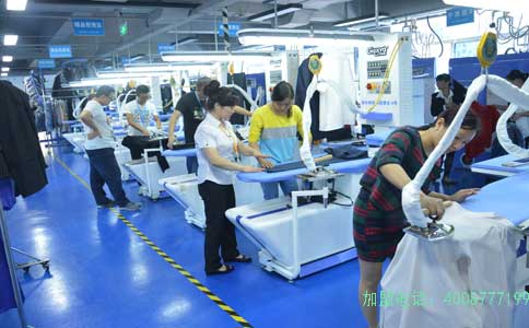 他用潔希亞國(guó)際洗衣?lián)崞綃寢屖稚系睦侠O