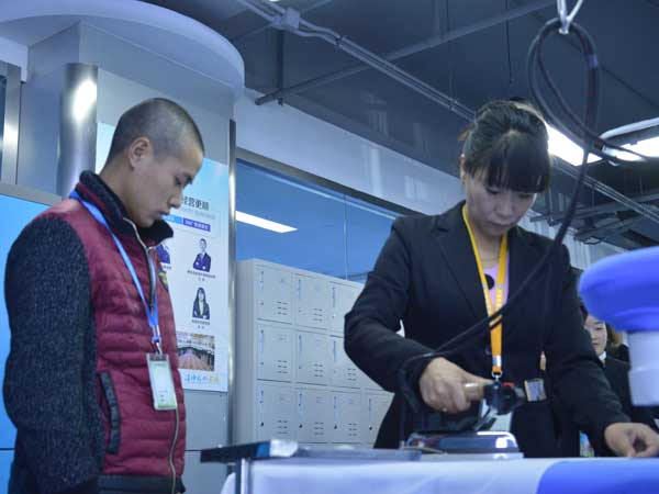 情侶彩票贏3.9億？別羨慕了！還是投資潔希亞干洗店靠譜