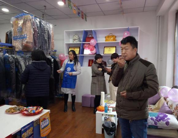 干洗店加盟連鎖品牌怎么在社區經營?